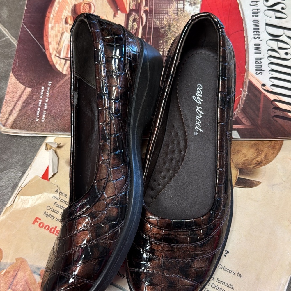 easy street Brown Croc-Embossed Patent Slip-On Flats